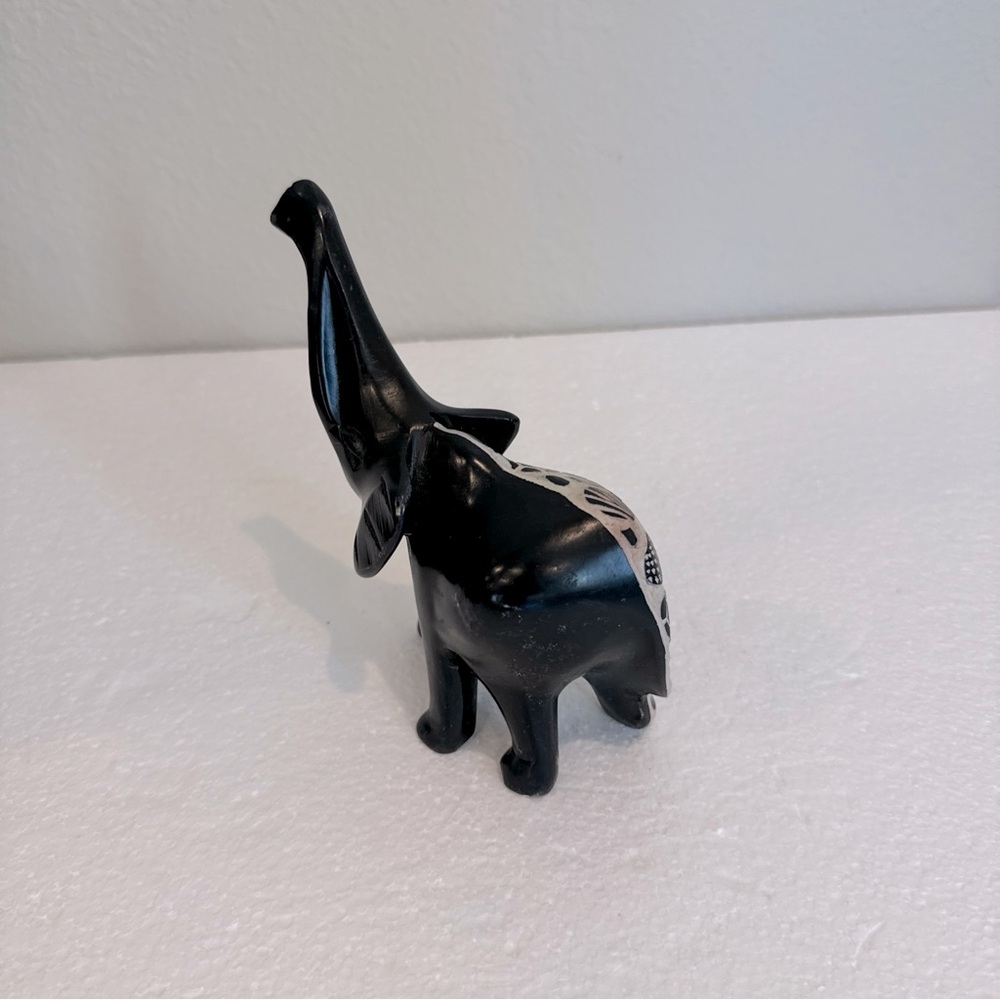 Walt Disney World Animal Kingdom Soapstone Elephant 6 inches - Picture 4 of 7